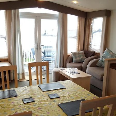 Cozy And Relaxing With Stunning Sea Views Appartement Lytchett Minster Buitenkant foto