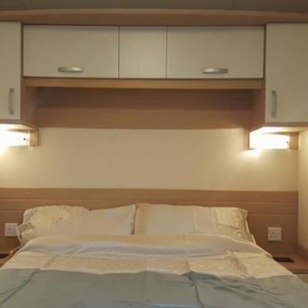 Cozy And Relaxing With Stunning Sea Views Appartement Lytchett Minster Buitenkant foto